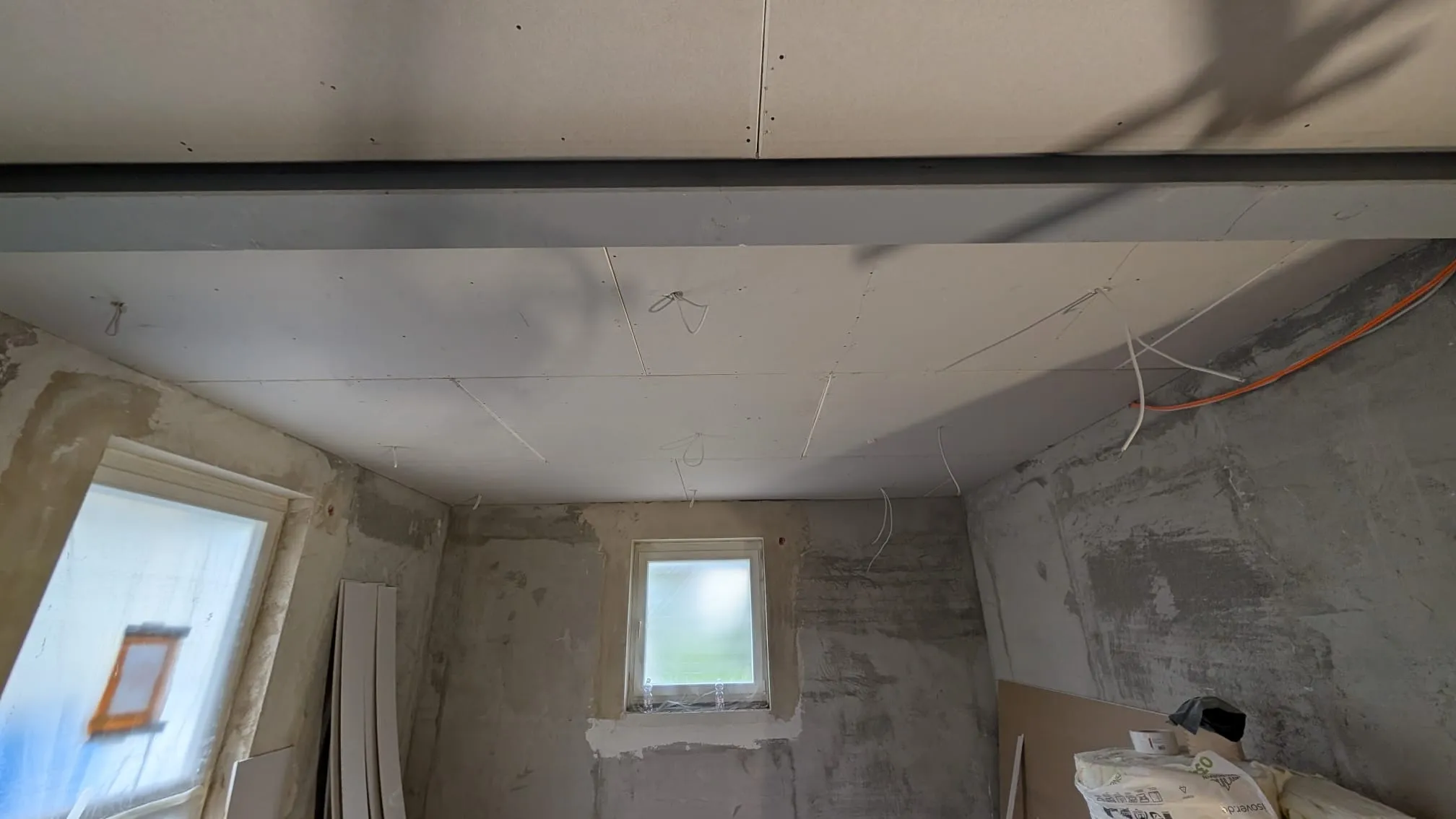 Trockenbau – Decke mit Elektroinstallation